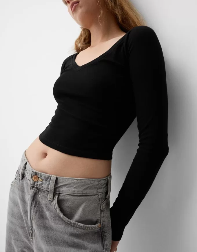 2-pack of long sleeve V-neck T-shirts 2-pack of long sleeve V-neck T-shirts