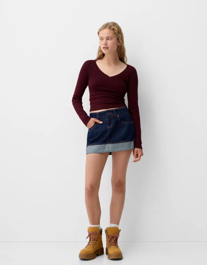 2-pack of long sleeve V-neck T-shirts 2-pack of long sleeve V-neck T-shirts