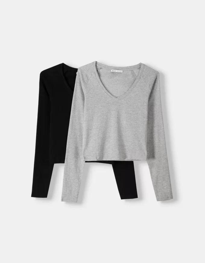 2-pack of long sleeve V-neck T-shirts 2-pack of long sleeve V-neck T-shirts