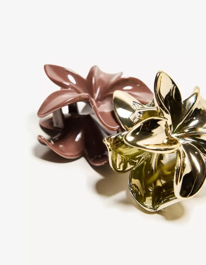 2-pack of metallic flower hair clips