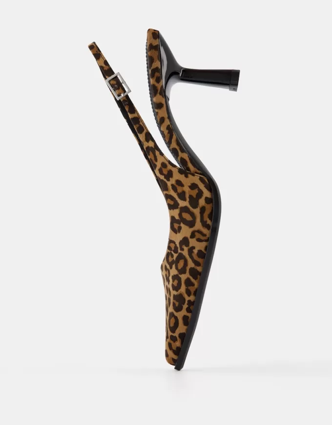 Animal print kitten-heel shoes Animal print kitten-heel shoes