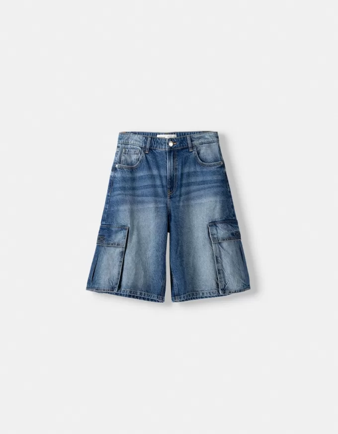 Baggy denim cargo Bermuda shorts