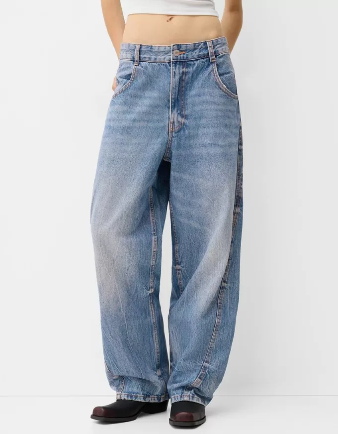 Baggy jeans with seam details Baggy jeans with seam details