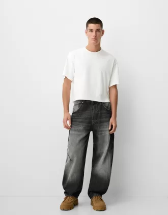 Balloon-fit baggy jeans