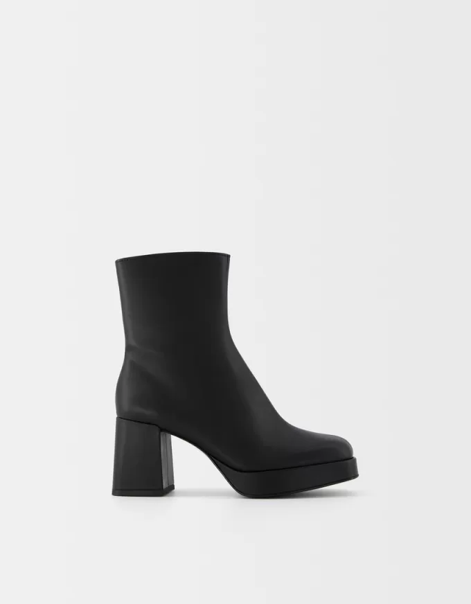 Block heel platform ankle boots