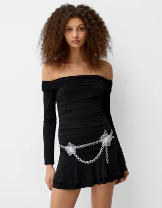 Chain belt with transparent flowers Chain belt with transparent flowers