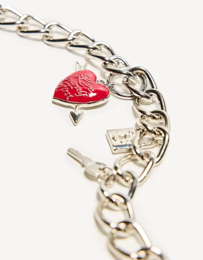 Chain necklace with pendant Chain necklace with pendant