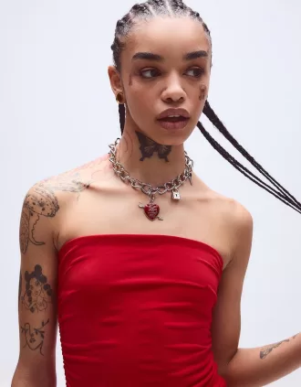 Chain necklace with pendant Chain necklace with pendant