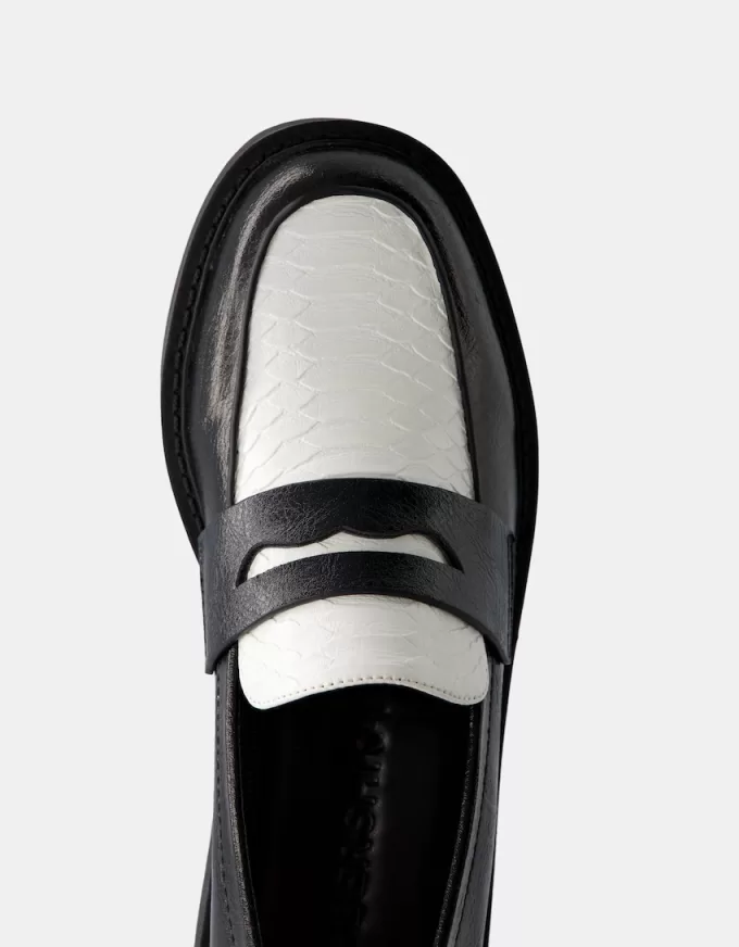 Contrast loafers