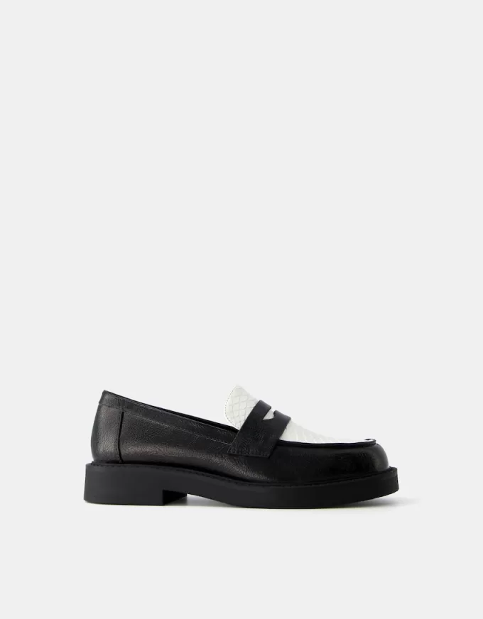 Contrast loafers