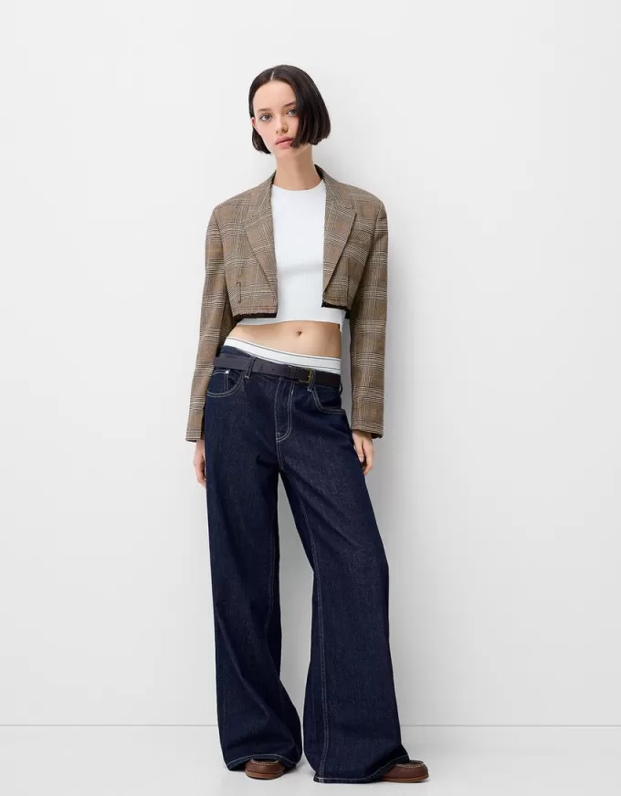 Cropped blazer with frayed hem Cropped blazer with frayed hem