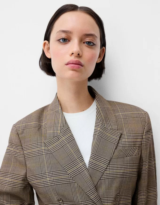 Cropped blazer with frayed hem Cropped blazer with frayed hem