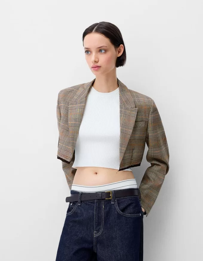 Cropped blazer with frayed hem Cropped blazer with frayed hem