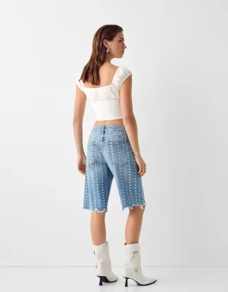 Cropped shirt with buttons