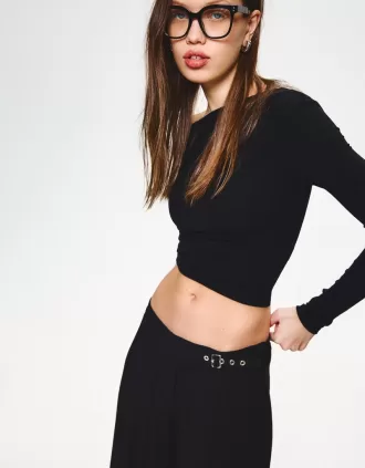 Darted pants with buckle