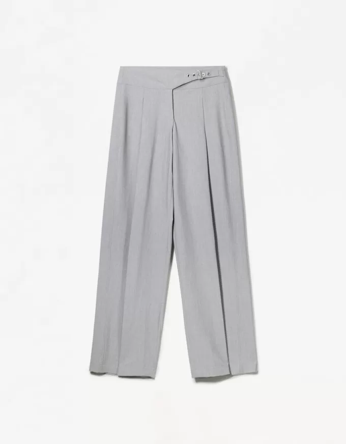 Darted pants with buckle Darted pants with buckle