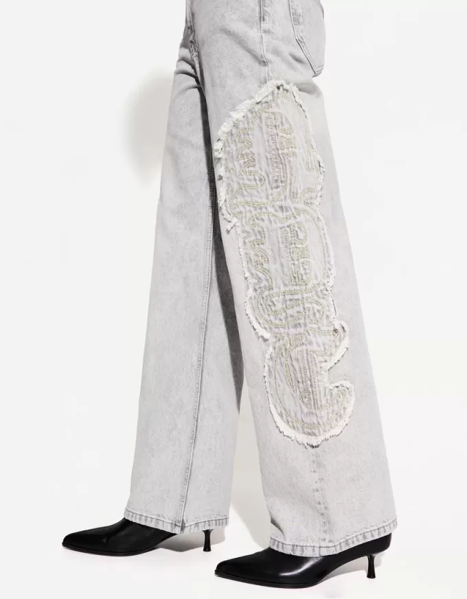 Embroidered baggy jeans