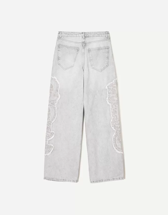 Embroidered baggy jeans
