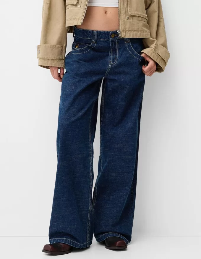Embroidered boyfriend jeans