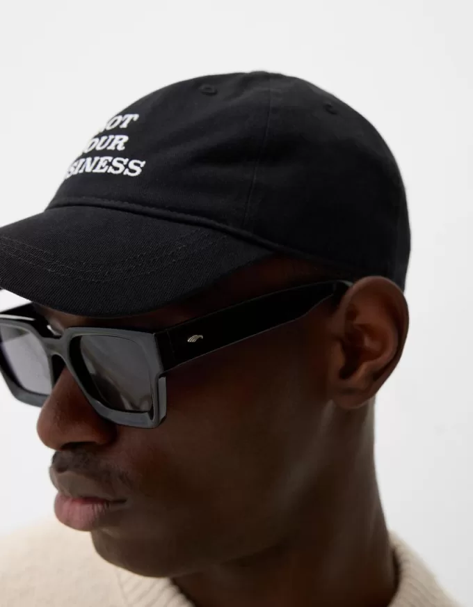 Embroidered cap Embroidered cap