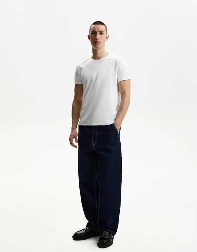 Embroidered short sleeve roll-up T-shirt Embroidered short sleeve roll-up T-shirt