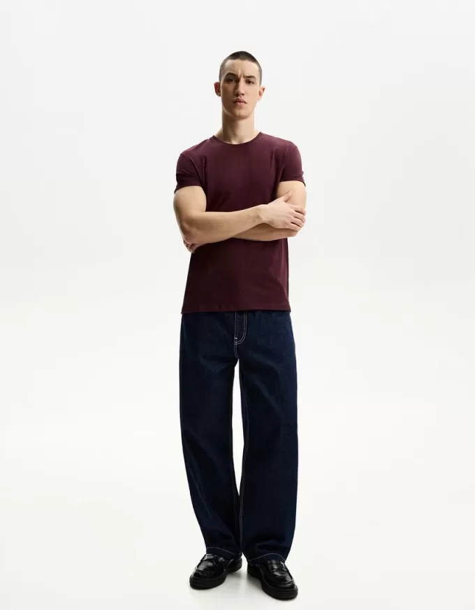 Embroidered short sleeve roll-up T-shirt Embroidered short sleeve roll-up T-shirt