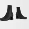 Fitted block-heel ankle boots Fitted block-heel ankle boots