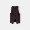 Fitted buttoned vest