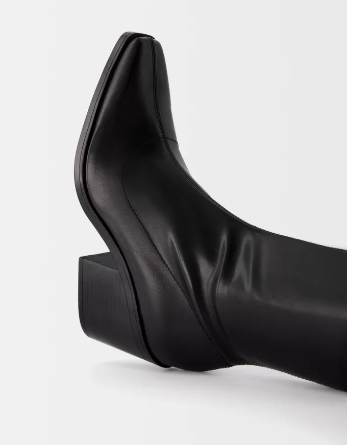 Fitted high-heel cowboy ankle boots Fitted high-heel cowboy ankle boots