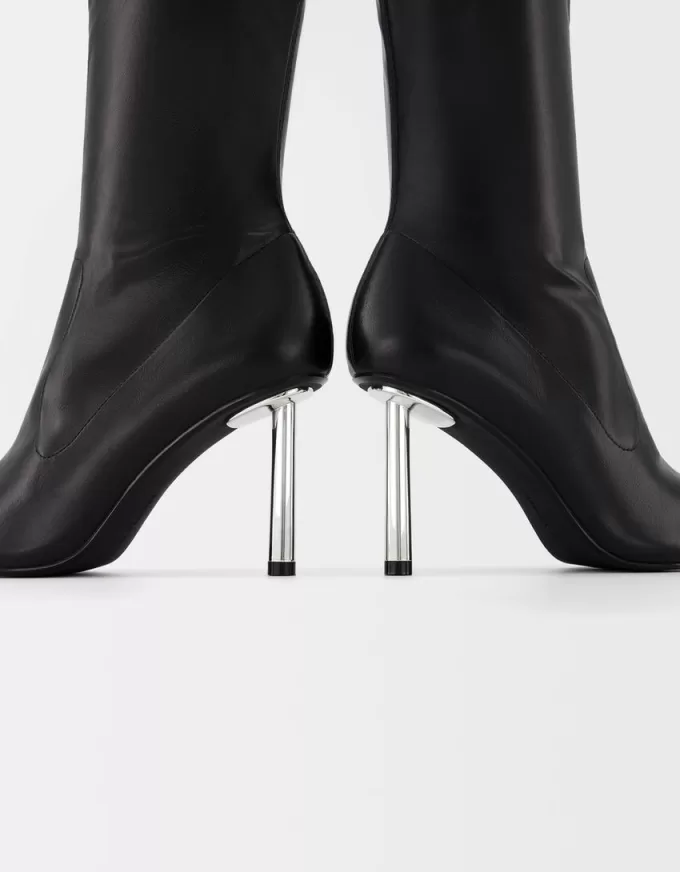 Fitted metallic high-heel ankle boots