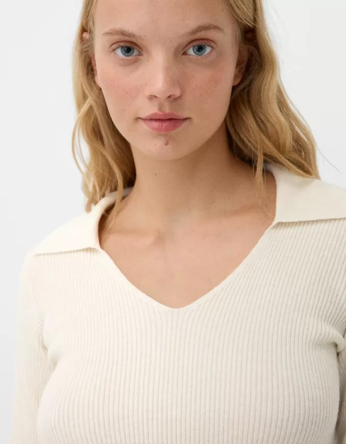 Fitted polo collar sweater