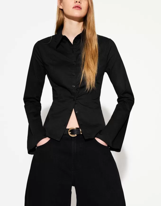 Fitted shirt with flared sleeves Fitted shirt with flared sleeves