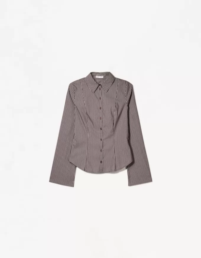 Fitted shirt with flared sleeves Fitted shirt with flared sleeves