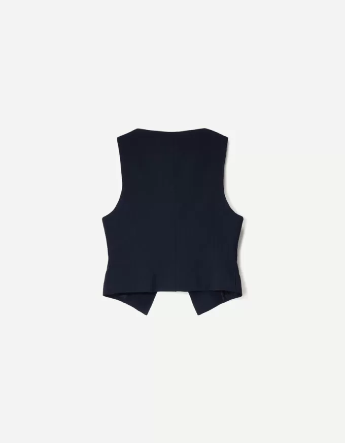Fitted vest