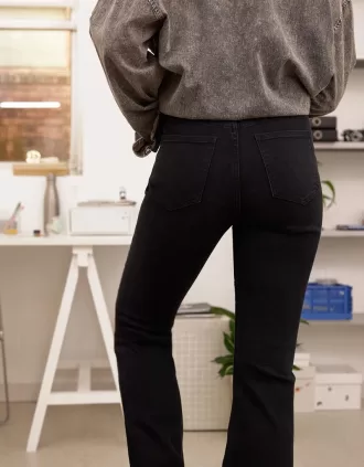 Flared jeans