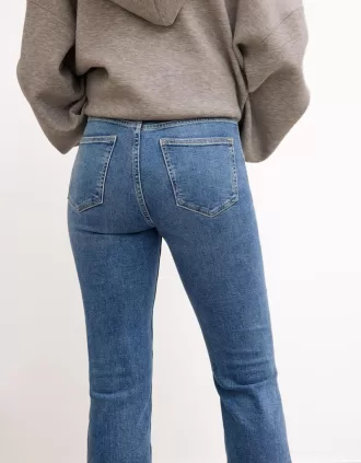Flared jeans
