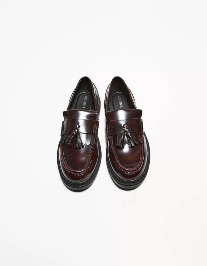 Fringed loafers with tassels