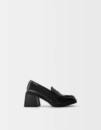 High-heel loafers