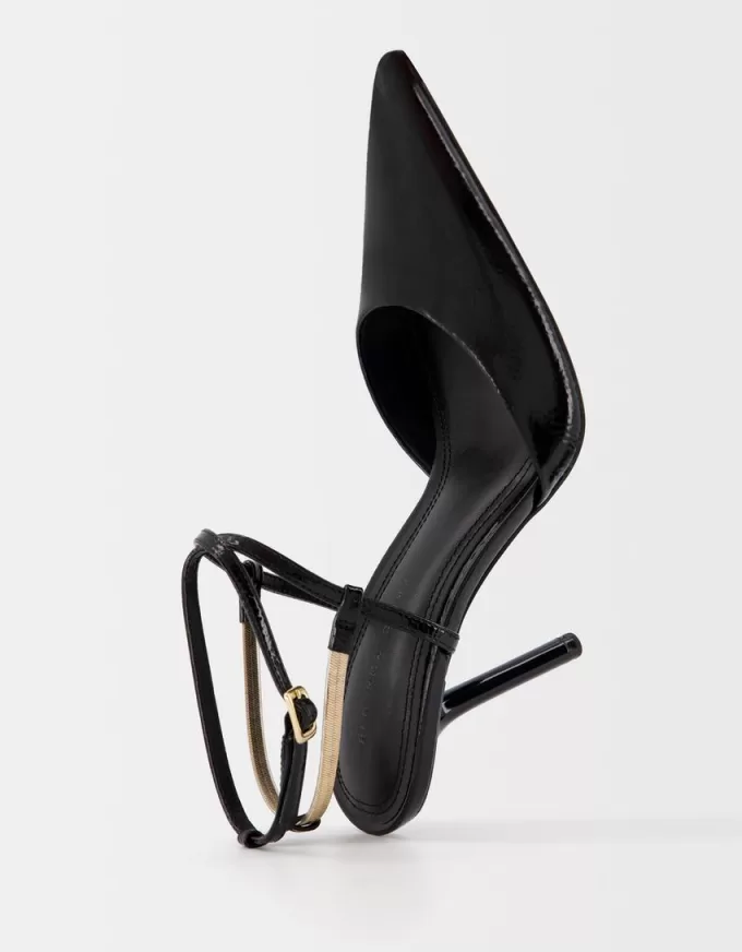 High-heel shoes with chain detail High-heel shoes with chain detail