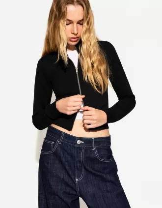 High neck sweatshirt with zipper