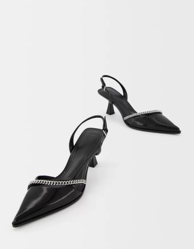 Kitten-heel shoes with chain detail Kitten-heel shoes with chain detail
