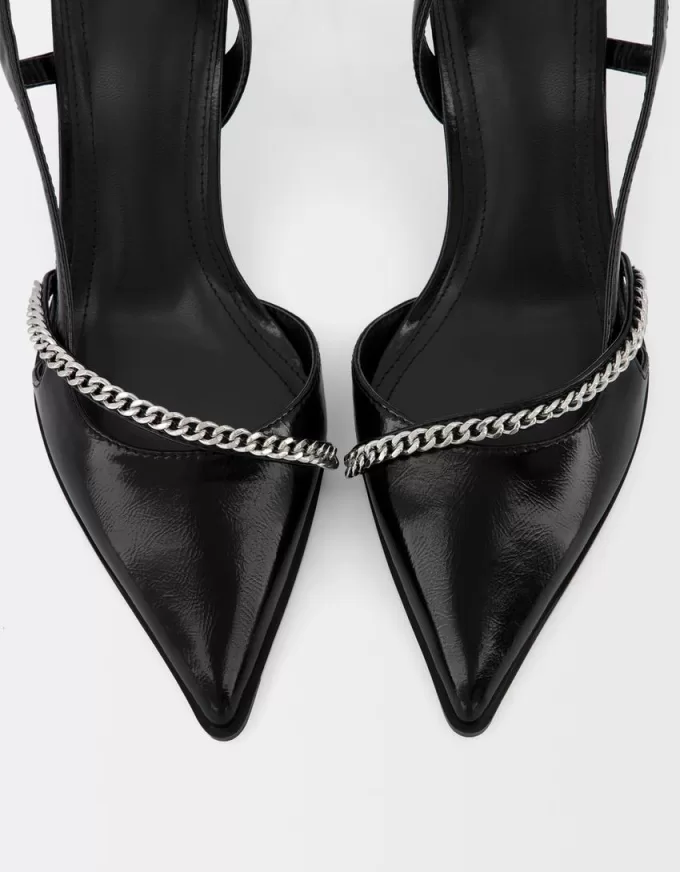 Kitten-heel shoes with chain detail Kitten-heel shoes with chain detail