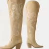 Knee-high high-heel cowboy boots Knee-high high-heel cowboy boots