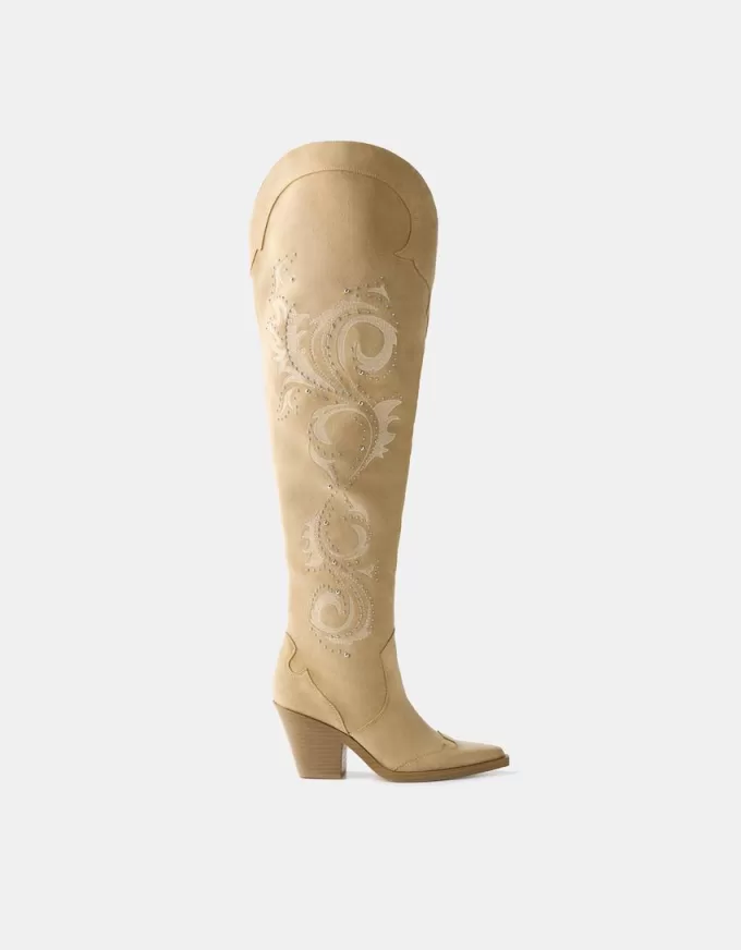 Knee-high high-heel cowboy boots Knee-high high-heel cowboy boots