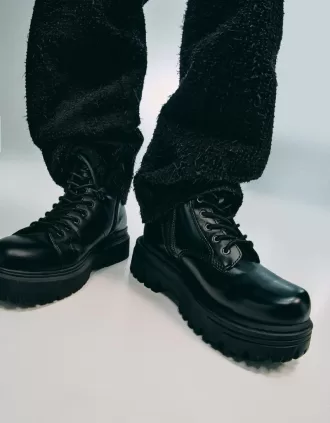 Lace-up platform ankle boots