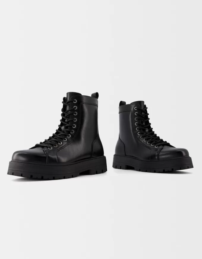 Lace-up track sole ankle boots Lace-up track sole ankle boots