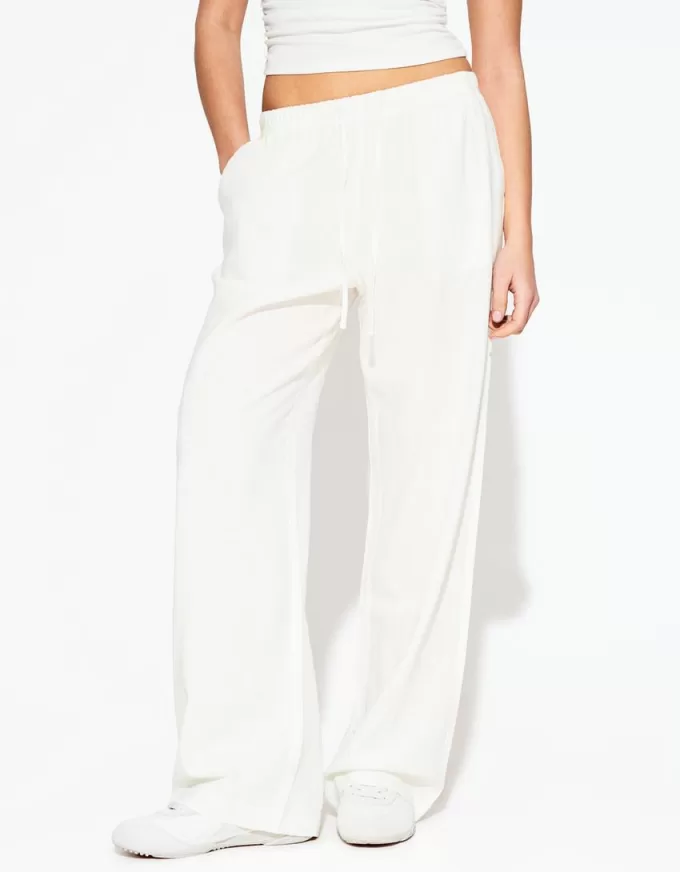Linen blend pants with an elastic waistband Linen blend pants with an elastic waistband