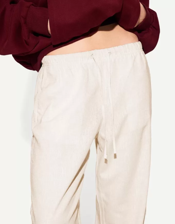 Linen blend pants with an elastic waistband Linen blend pants with an elastic waistband