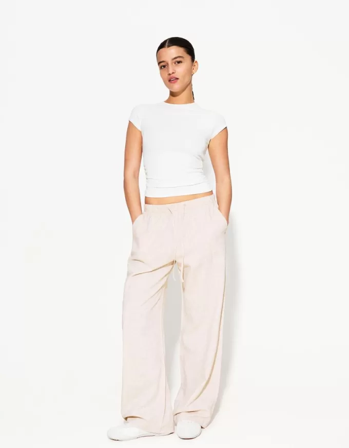 Linen blend pants with an elastic waistband Linen blend pants with an elastic waistband
