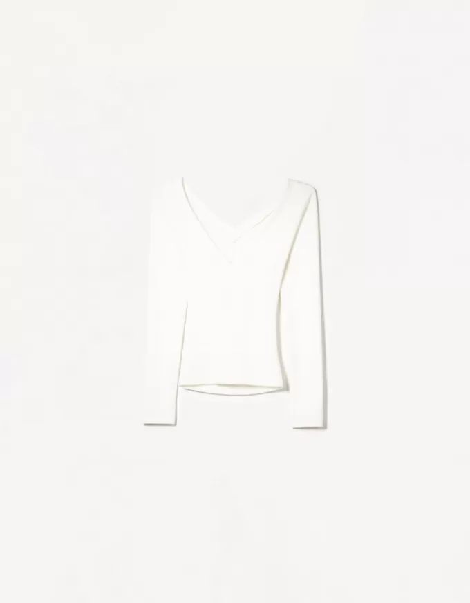 Long sleeve T-shirt with a gathered V-neck Long sleeve T-shirt with a gathered V-neck